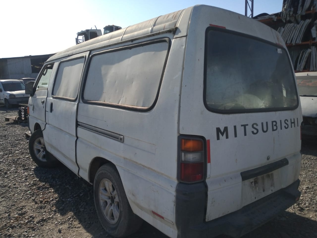  Mitsubishi L300 1999    EN DESARME